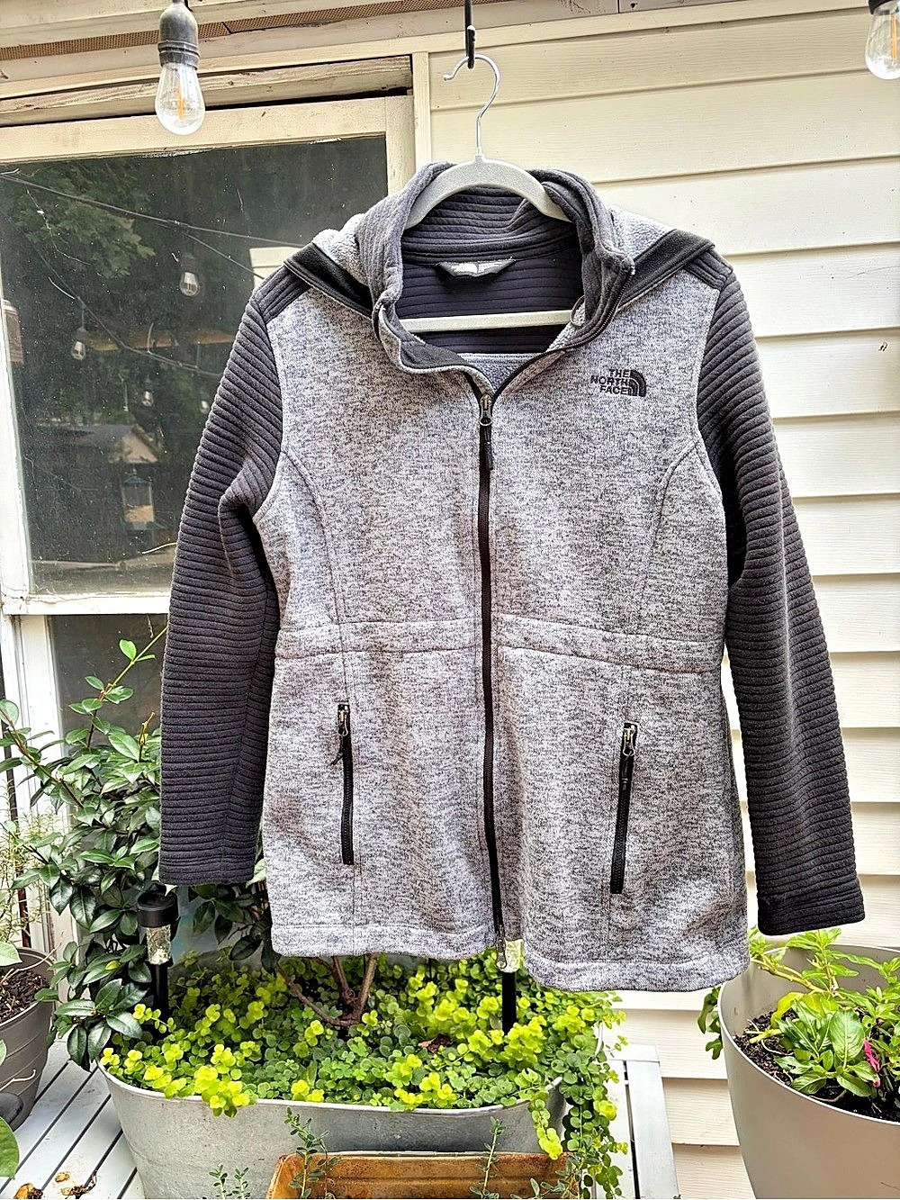 The North Face Women’s L Gray Black Hooded Full Zip Fleece Jacket Moto Sleeve